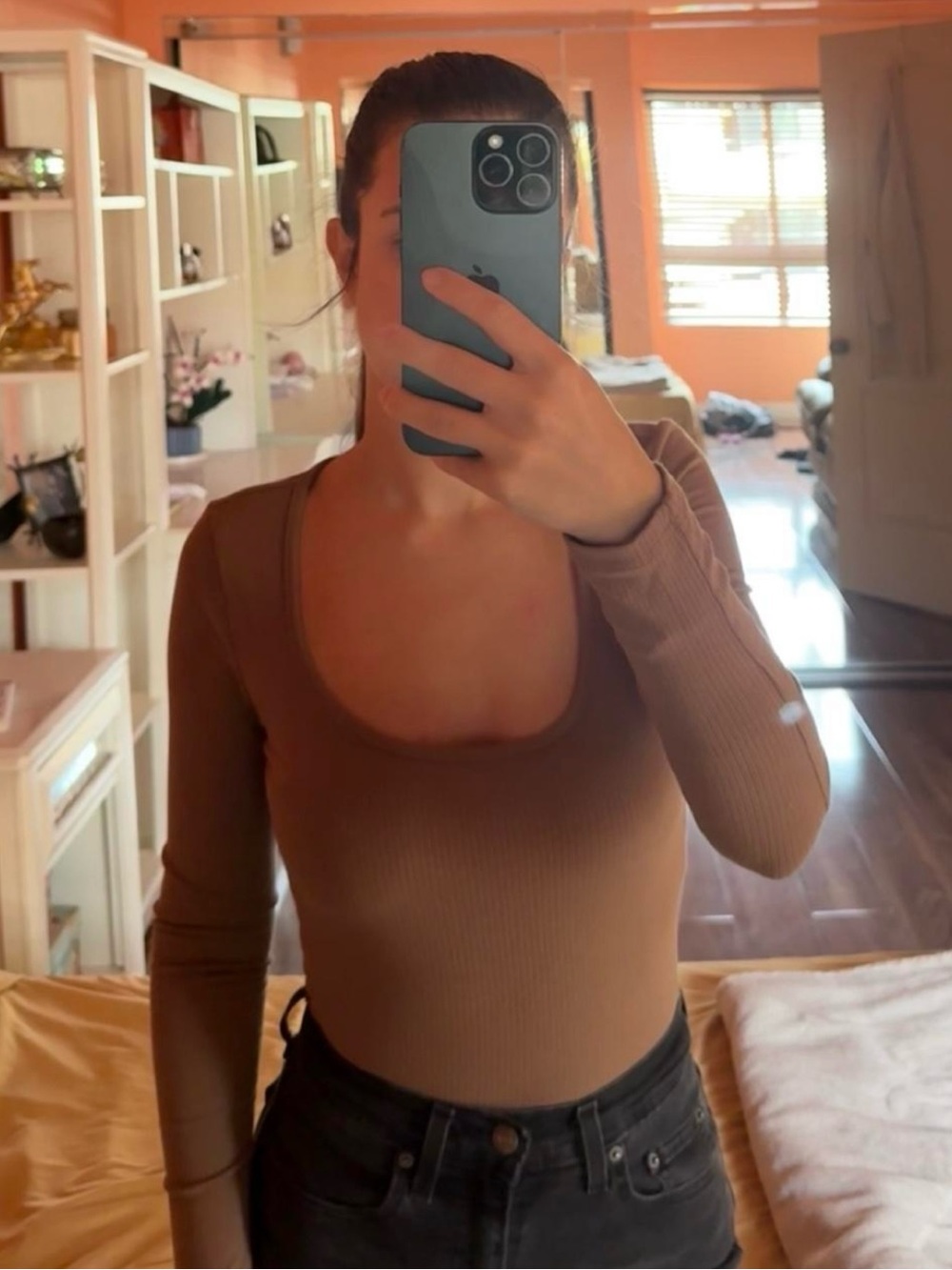 Ribbed Scoop Neck Long-Sleeve Top in Brown